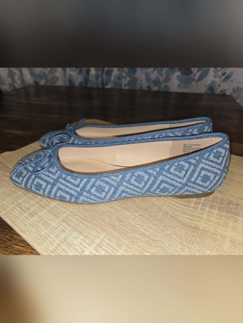 Liz Claiborne Blue Geometric Ballet Flats - Picture 3 of 8